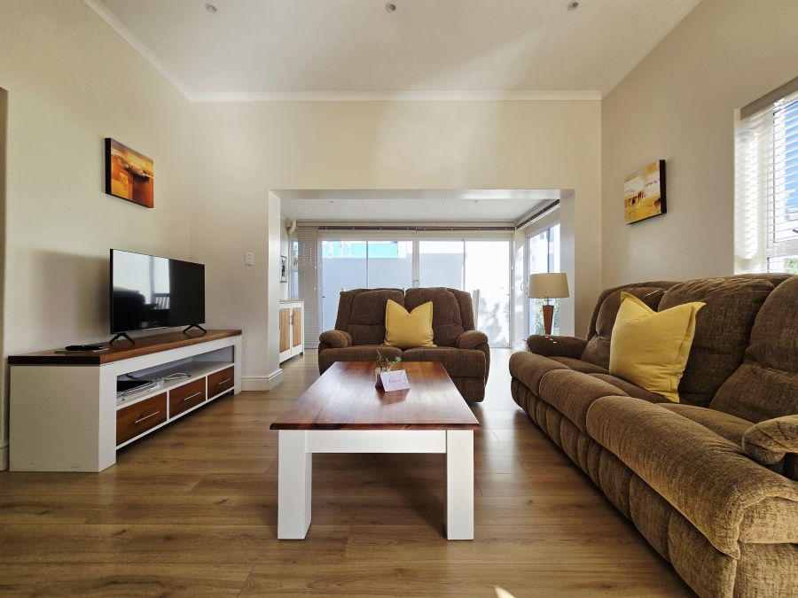 2 Bedroom Property for Sale in Kingswood Golf Estate Western Cape